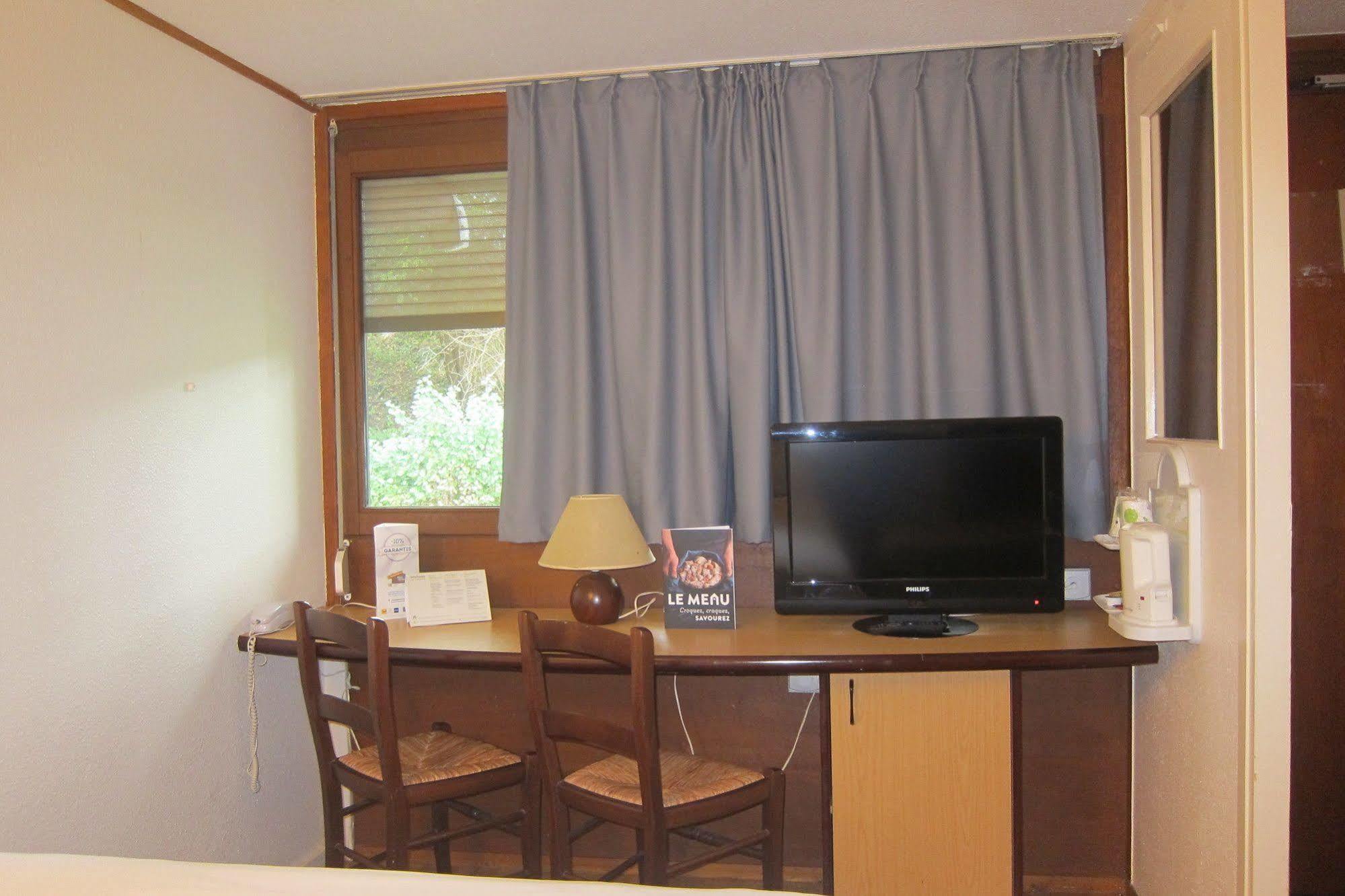 Hotel Campanile Clermont-Ferrand ~ Thiers Zewnętrze zdjęcie