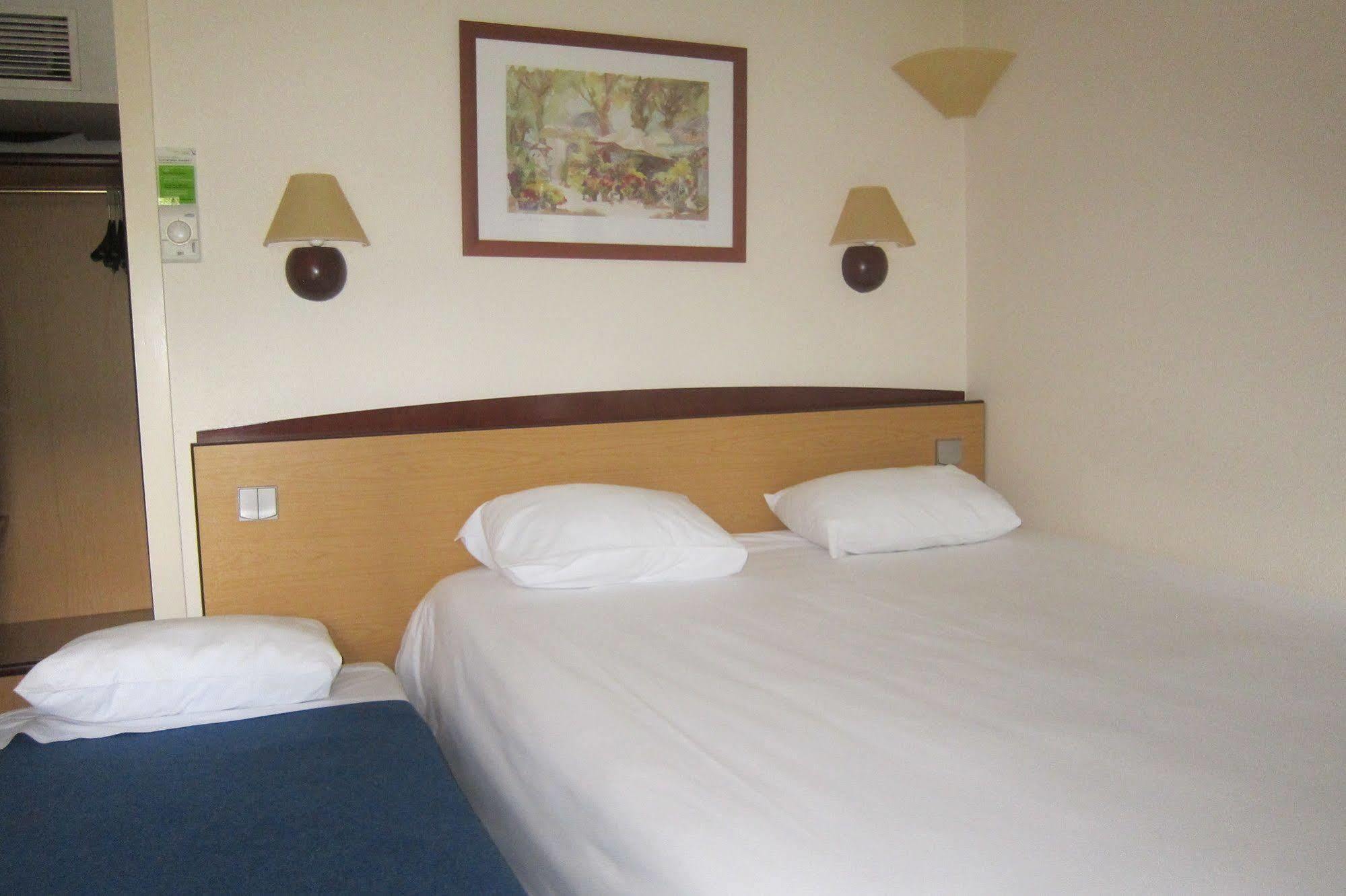 Hotel Campanile Clermont-Ferrand ~ Thiers Zewnętrze zdjęcie