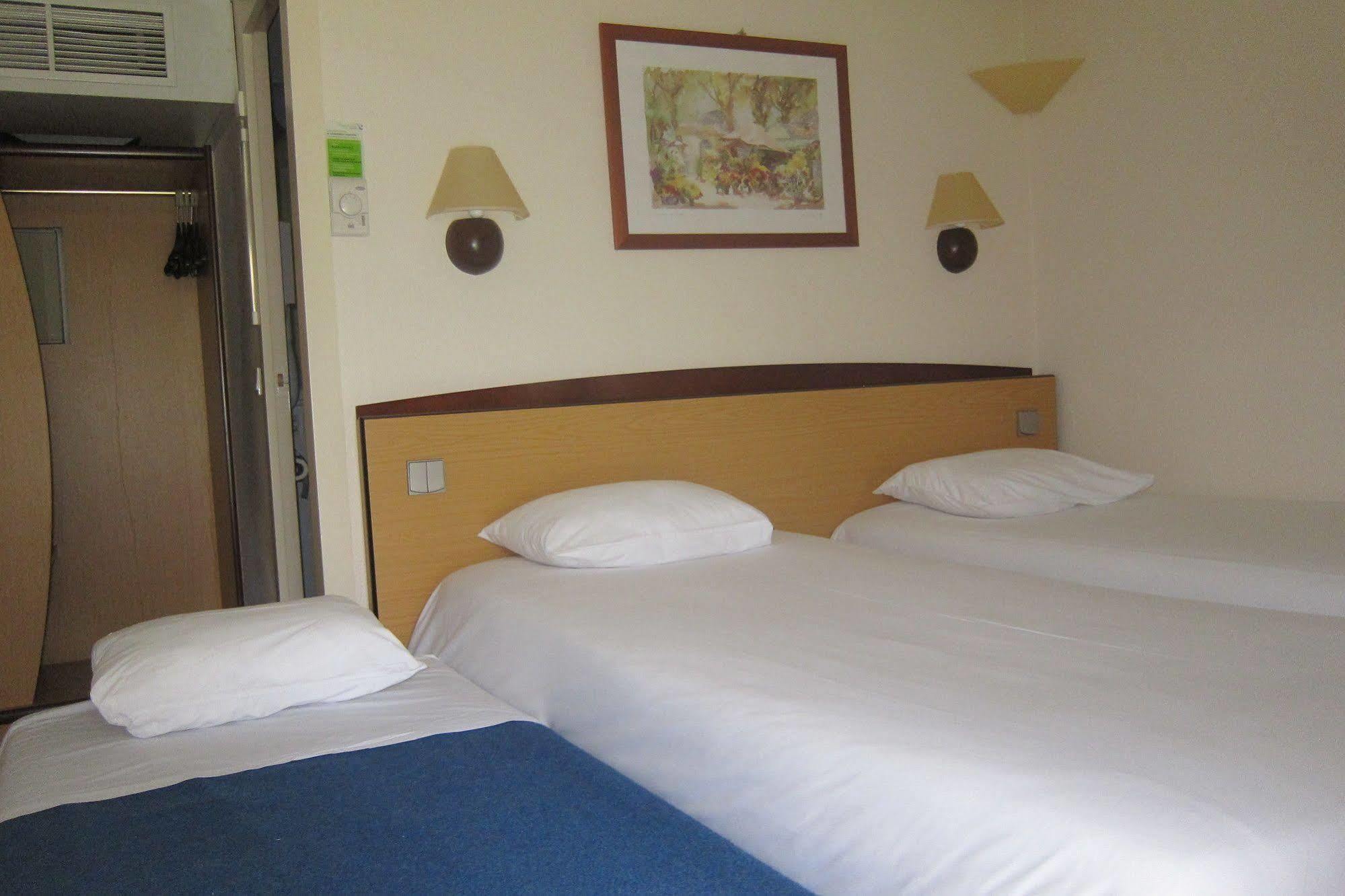 Hotel Campanile Clermont-Ferrand ~ Thiers Zewnętrze zdjęcie