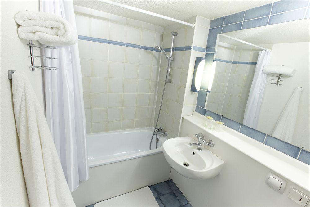 Hotel Campanile Clermont-Ferrand ~ Thiers Zewnętrze zdjęcie